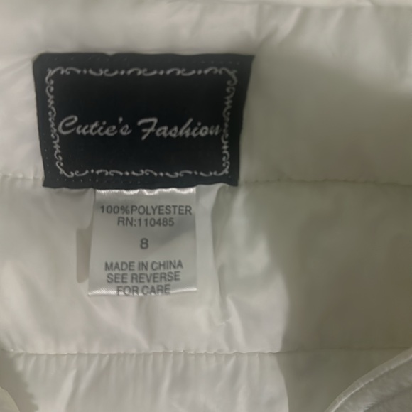 Almost new , white jacket for a boy or a girl - Picture 2 of 2